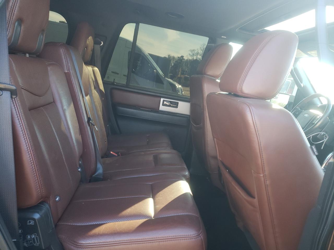 2012 Ford Expedition - Image 6