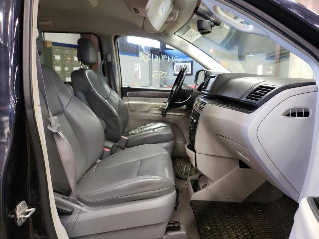 2010 VOLKSWAGEN ROUTAN SE 2V4RW3D10AR316151