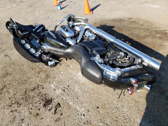 2019 HARLEY-DAVIDSON FLHX 1HD1KBC1XK8643458