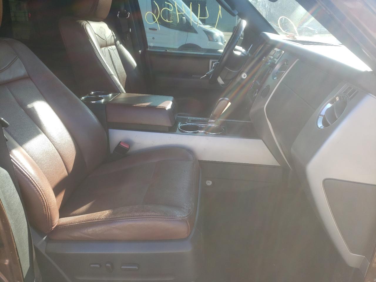 2012 Ford Expedition - Image 5