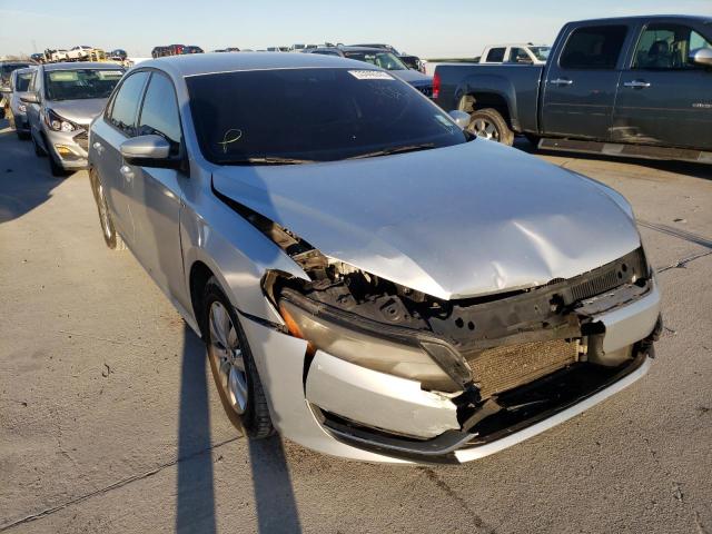 2015 VOLKSWAGEN PASSAT S 1VWAT7A30FC043366