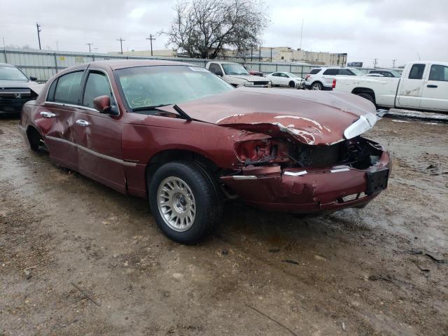 Salvage cars for sale from Copart Mercedes, TX: 2000 Lincoln Town Car C