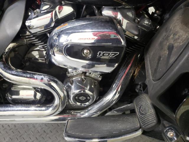 2017 HARLEY-DAVIDSON FLTRU 1HD1KGD10HB602695