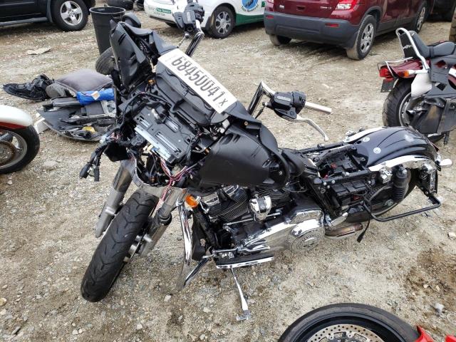 2019 HARLEY-DAVIDSON FLHX 1HD1KBC16KB614989