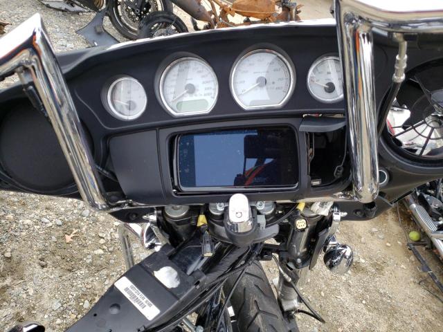 2019 HARLEY-DAVIDSON FLHX 1HD1KBC16KB614989