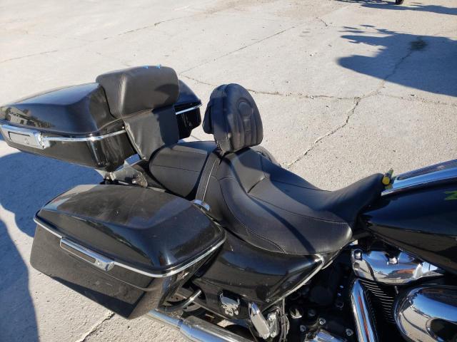 2019 HARLEY-DAVIDSON FLHX 1HD1KBC15KB603515