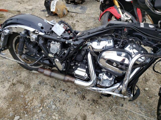 2019 HARLEY-DAVIDSON FLHX 1HD1KBC16KB614989