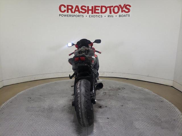 2015 SUZUKI GSX-R1000 JS1GT78A5F2100162