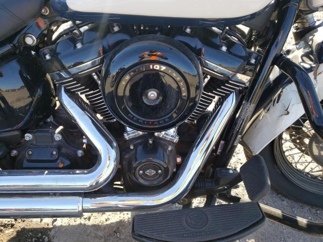 2019 HARLEY-DAVIDSON FLHC 1HD1YAJ23KB025452