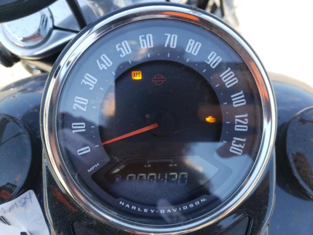2019 HARLEY-DAVIDSON FLHC 1HD1YAJ23KB025452