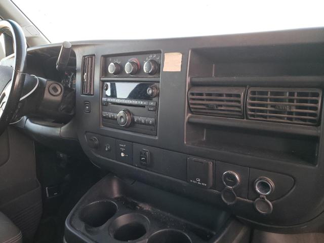 2017 CHEVROLET EXPRESS G2 1GCWGAFF8H1130637