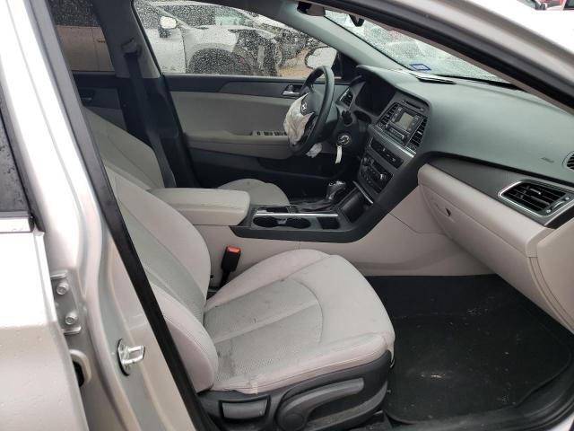 2017 HYUNDAI SONATA SE 5NPE24AF0HH579712