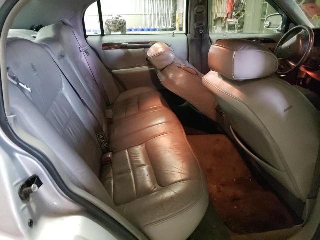 1LNHM82W7YY919476 Lincoln TOWNCAR