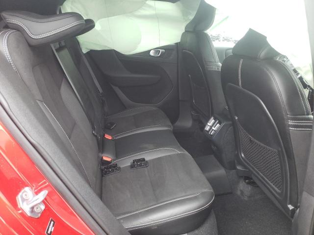 2019 VOLVO XC40 T5 MO YV4162XZ7K2017174