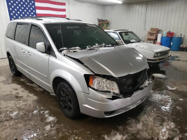 Salvage cars for sale from Copart Cicero, IN: 2010 Chrysler Town & Country