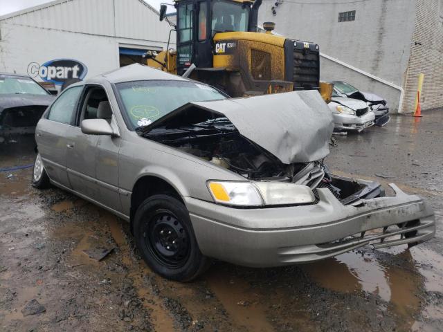 Salvage cars for sale from Copart Hillsborough, NJ: 1997 Toyota Camry LE