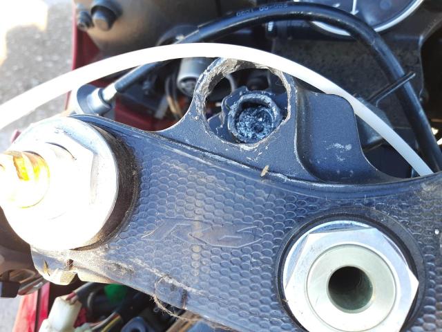 2011 YAMAHA YZFR6 JYARJ16E9BA022861