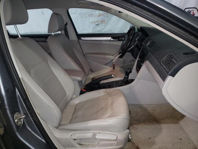 2015 VOLKSWAGEN PASSAT S 1VWAT7A39FC109588