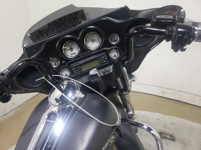 2010 HARLEY-DAVIDSON FLHX 1HD1KB413AB620066