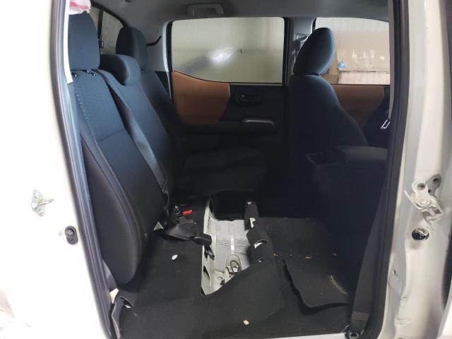 2017 TOYOTA TACOMA DOU 5TFAZ5CN8HX022958
