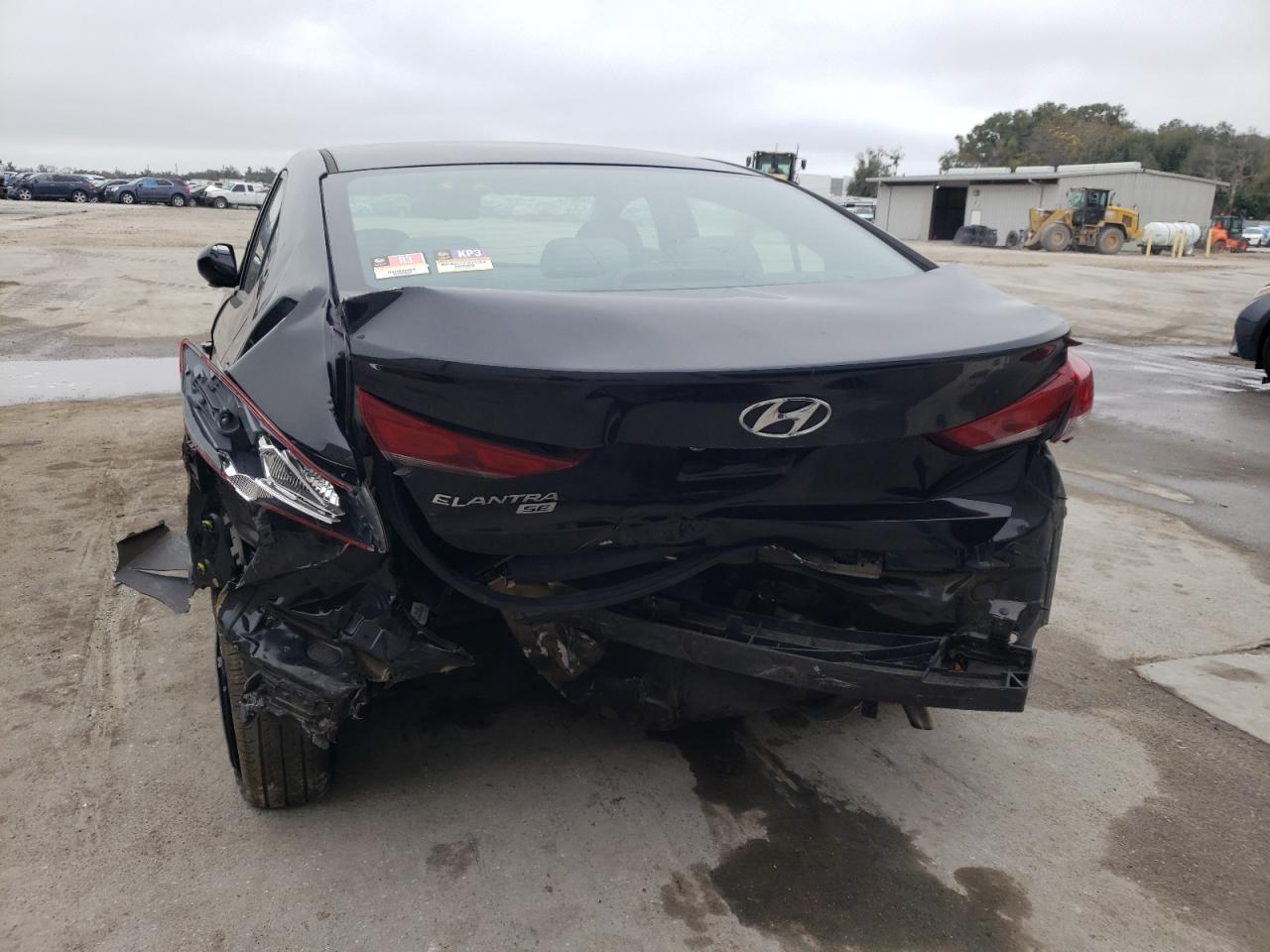 VIN KMHD74LF8JU483795 2018 HYUNDAI ELANTRA no.9