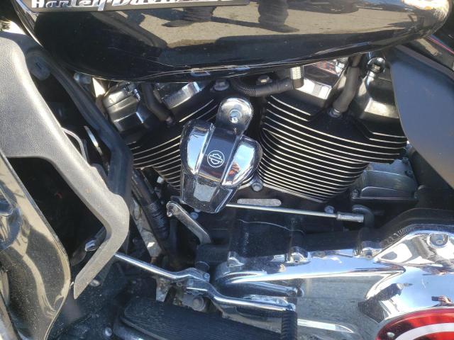 2017 HARLEY-DAVIDSON FLTRU 1HD1KGD16HB655370