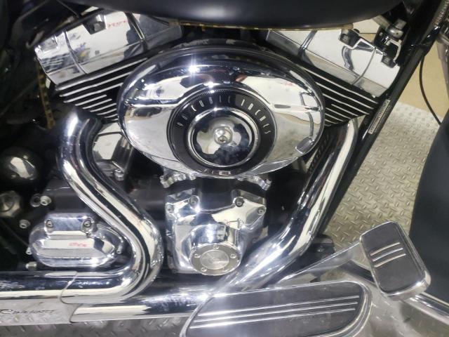 2010 HARLEY-DAVIDSON FLHX 1HD1KB413AB620066