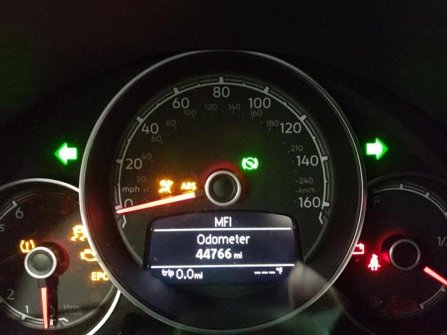 2018 VOLKSWAGEN BEETLE S 3VWFD7AT3JM709565