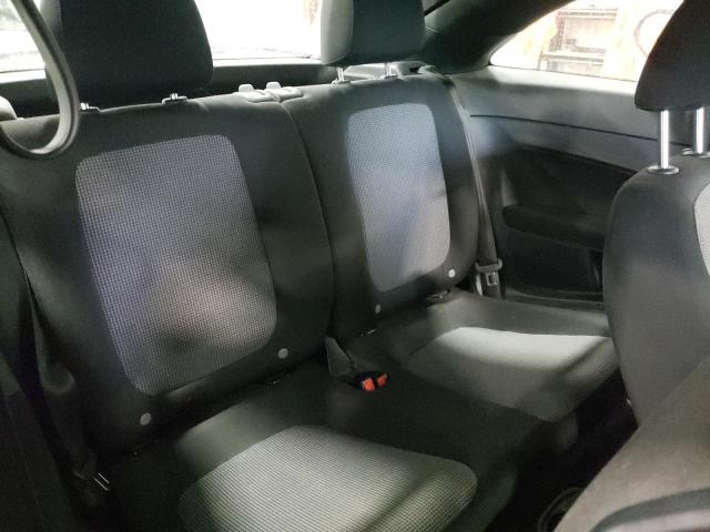 2018 VOLKSWAGEN BEETLE S 3VWFD7AT3JM709565
