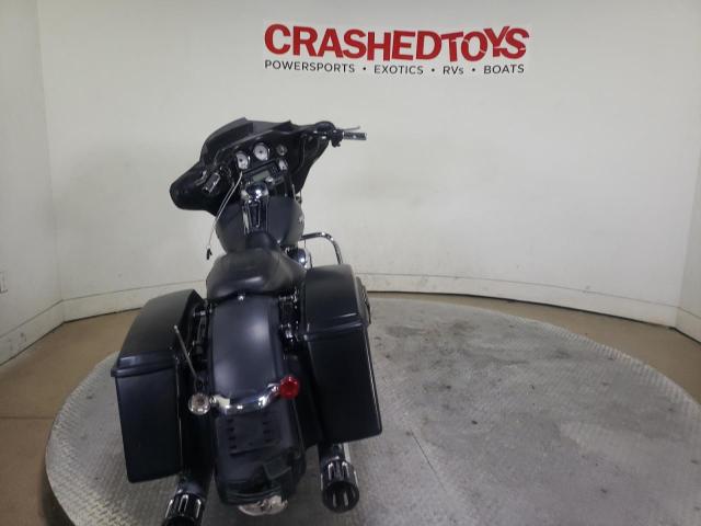2010 HARLEY-DAVIDSON FLHX 1HD1KB413AB620066