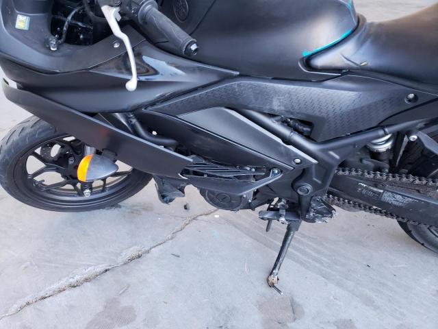 2021 YAMAHA YZFR3 A MH3RH18Y4MK006475