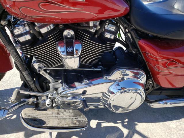 2019 HARLEY-DAVIDSON FLHX 1HD1KBC16KB679227