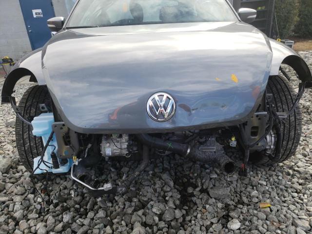 2019 VOLKSWAGEN BEETLE SE 3VWJD7AT2KM708659