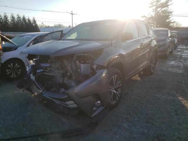 5TDBZRFH1JS894945 Toyota Highlander 2018. Фото: 1