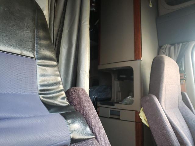 1FUJGLDR8HLHT7995 Freightliner Cascadia 1 2017. Фото: 5