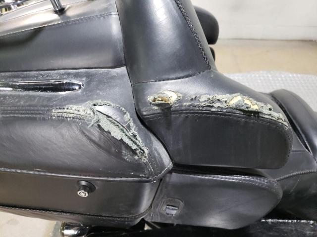 2007 HARLEY-DAVIDSON FLHTCUSE 1HD1PR8107Y957059