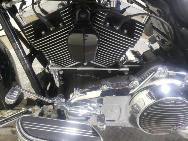 2010 HARLEY-DAVIDSON FLHX 1HD1KB419AB671491