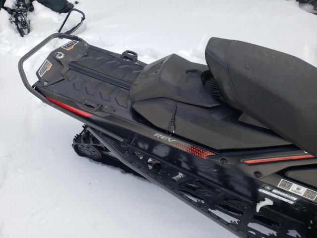 2017 SKI DOO MXZ REV 2BPSUUHA3HV000228