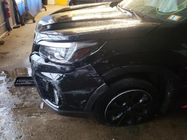 SUBARU FORESTER 2019 BLACK Photo 9