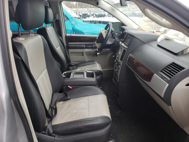 2010 CHRYSLER TOWN & COU - 2A4RR8DX7AR387408