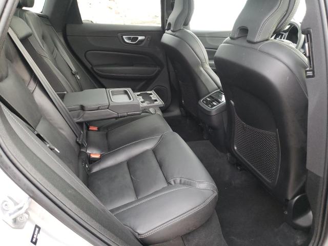 2022 VOLVO XC60 B5 IN YV4L12RL2N1914185