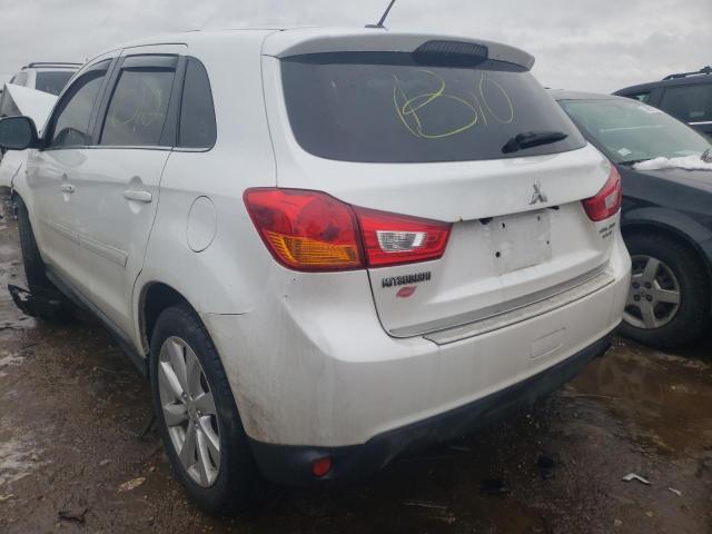 4A4AP4AU7FE053193 Mitsubishi Outlander 2015. Фото: 2