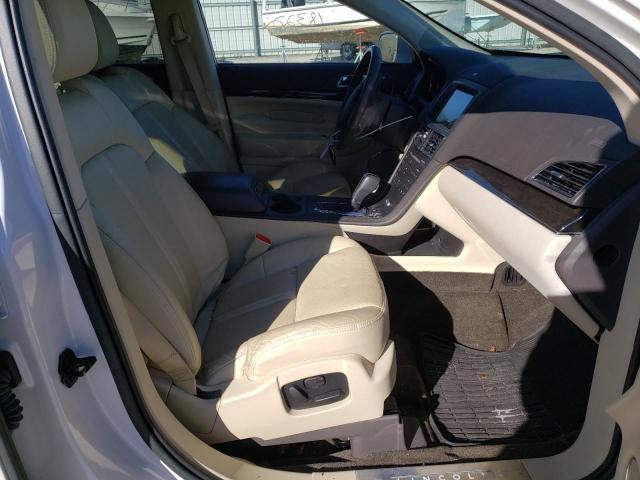 2017 LINCOLN MKT 2LMHJ5AT8HBL00885