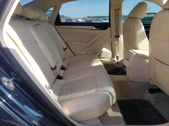 2015 VOLKSWAGEN PASSAT S - 1VWAT7A32FC055809