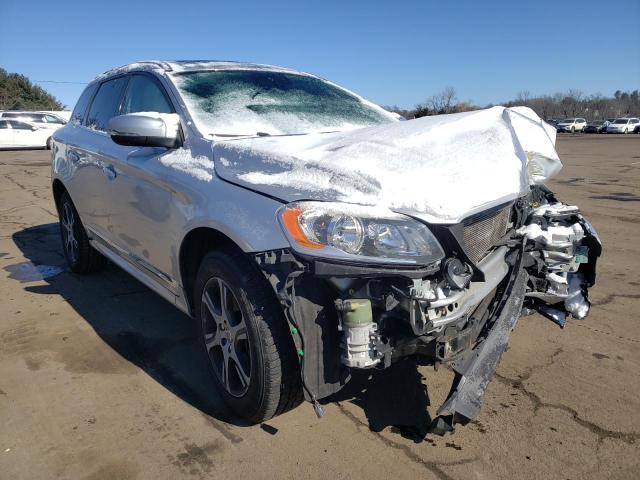 2015 VOLVO XC60 T6 PR YV4902RK1F2742649