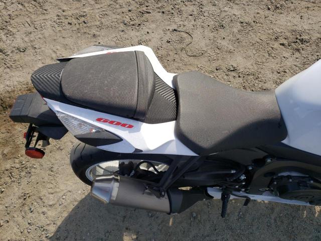 2020 SUZUKI GSX-R600 JS1GN7FA9L7100869