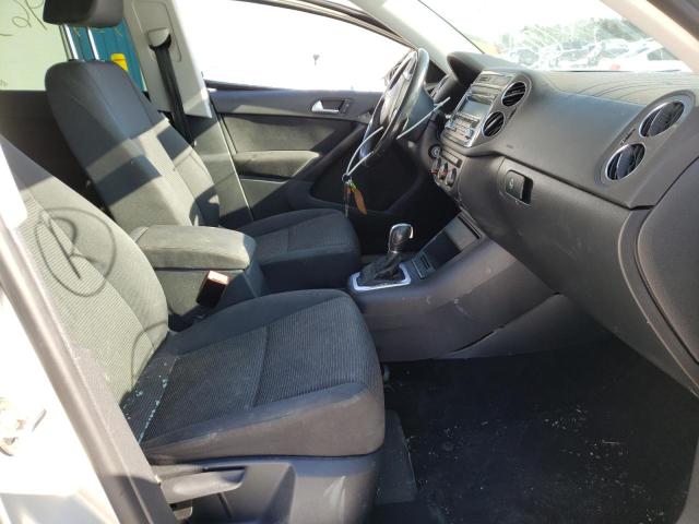 WVGJV3AX8DW575089 Volkswagen Tiguan S 2013. Фото: 4