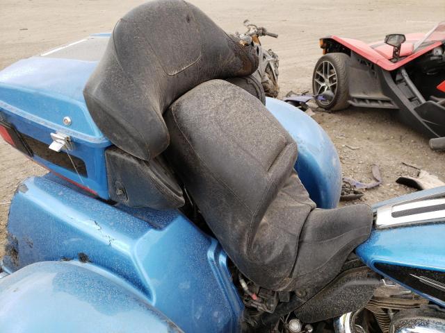 2011 HARLEY-DAVIDSON FLHTCUTG 1HD1MAM16BB852084