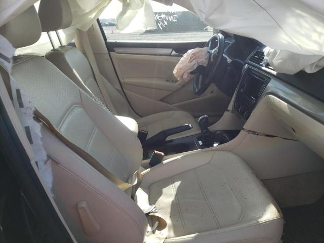 2015 VOLKSWAGEN PASSAT S - 1VWAT7A32FC082606