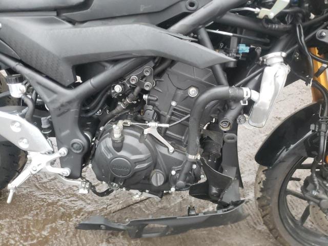 2019 YAMAHA YZFR3 A MH3RH18Y6KK001551
